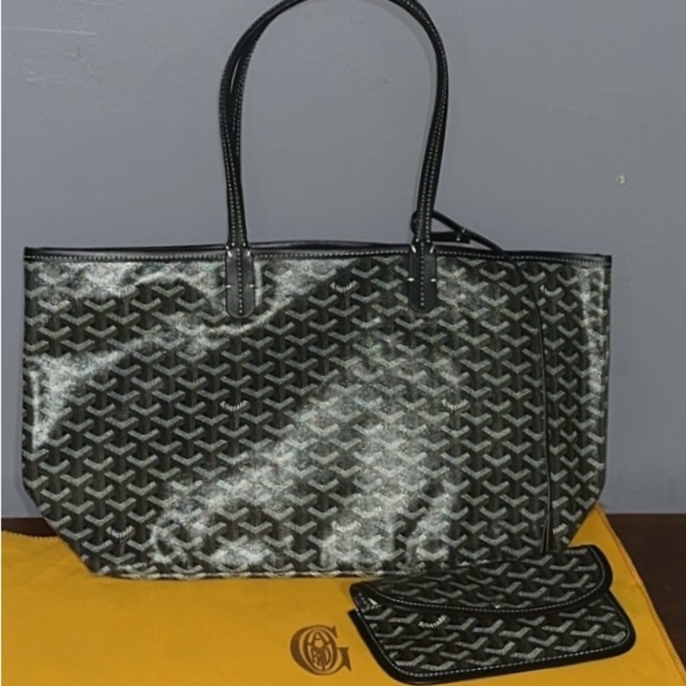 Black tote